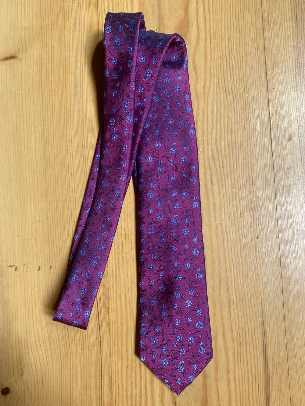 Joseph & Feiss Purple with Small Blue Flowers Tie Classy and Colourful